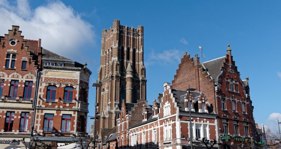 Beffroi de Dunkerque et façades flamandes en briques, zone d'intervention DIAGNOSTIX